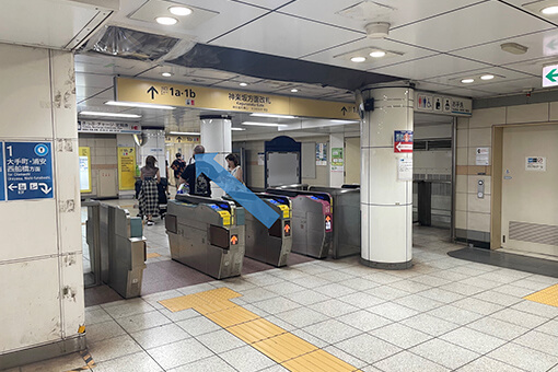 東京メトロ神楽坂駅よりピラティス・ EMS専門スタジオ Evolv(エボルブ)神楽坂店へは神楽坂方面改札から出口「1a」に向かいます