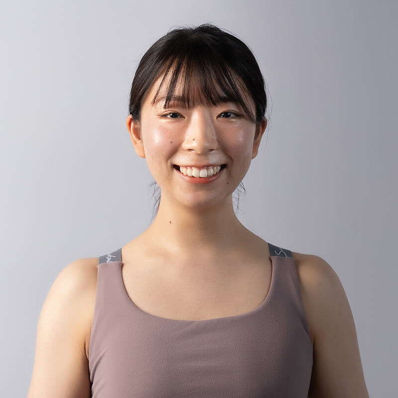 インストラクター「EMI」の詳細はこちら